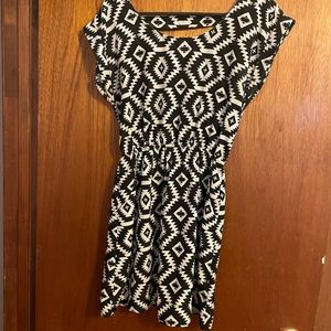 (5 items for $5 each) Woman’s Dress size medium, black and white pattern